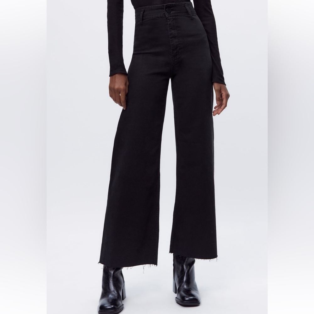 New with tags! Zara The Marine Jeans in Black. Size 6 women's.